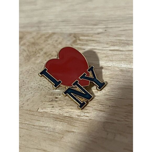 RARE PIN- I LOVE NEW YORK - COUNTRY - USA - HEART - TOURISM - 1980s - Picture 2 of 7